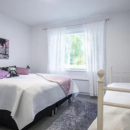 Tuurin Kukkis Huoneisto *